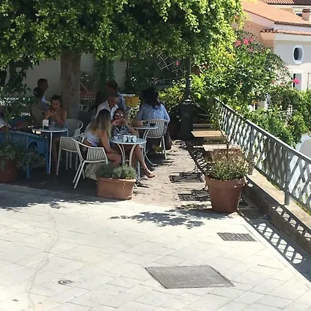 Pensionat La Racia 3*